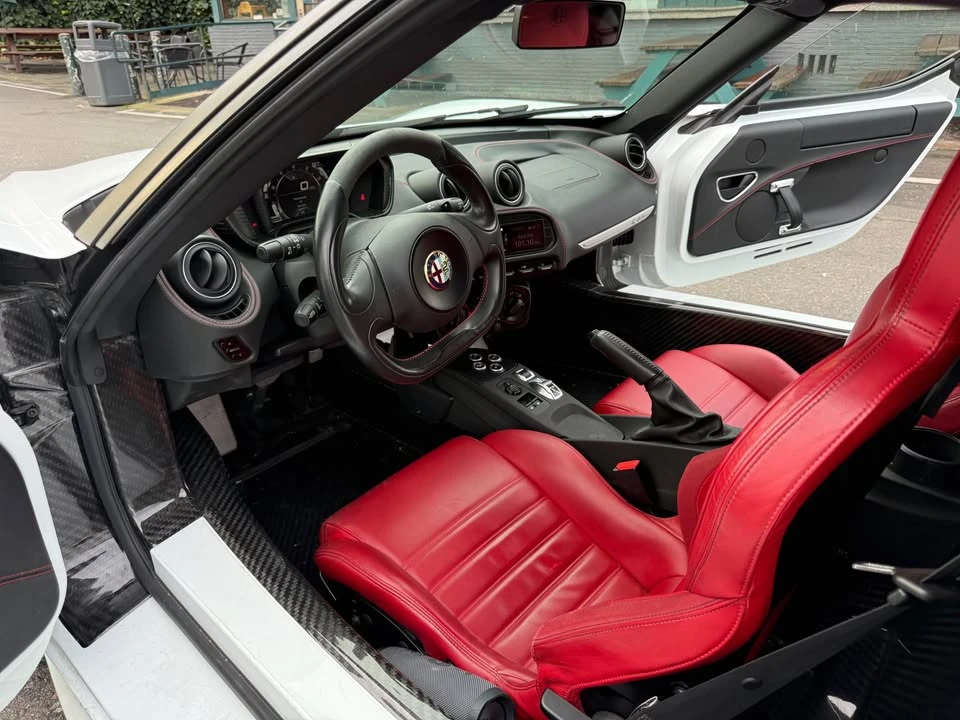 2015 Alfa Romeo 4C Coupe - Image 11 of 12