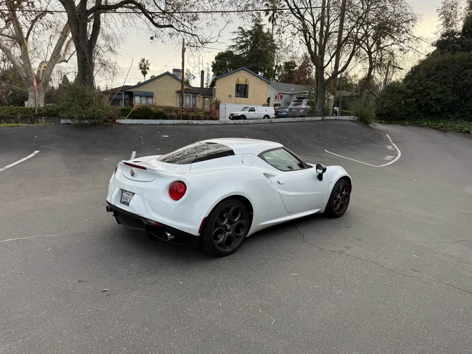2015 Alfa Romeo 4C Coupe - Image 5 of 12