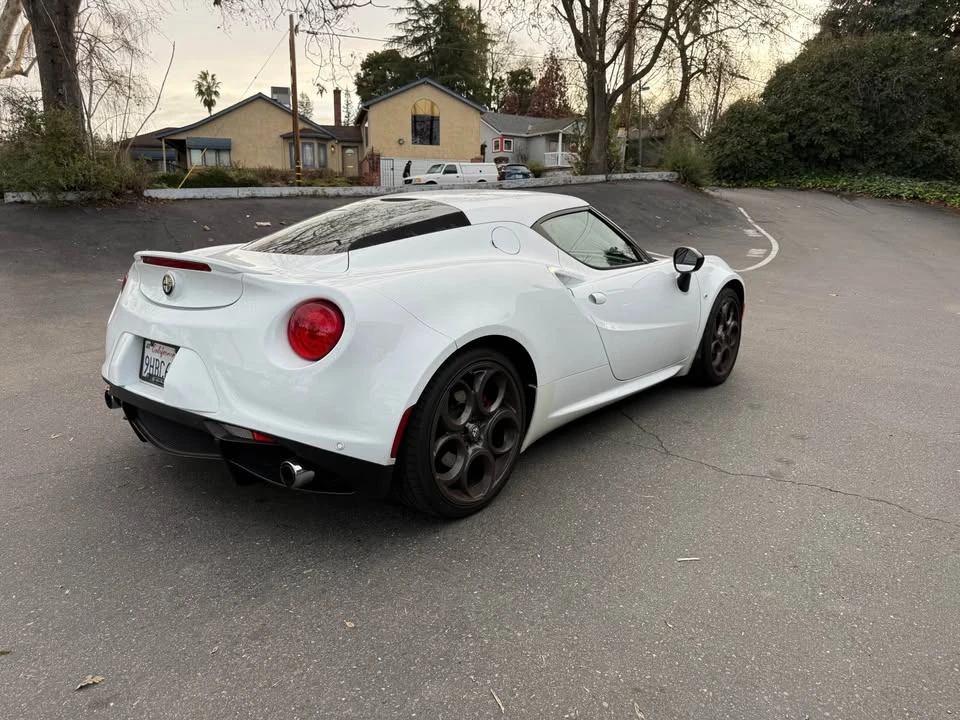 2015 Alfa Romeo 4C Coupe - Image 8 of 12
