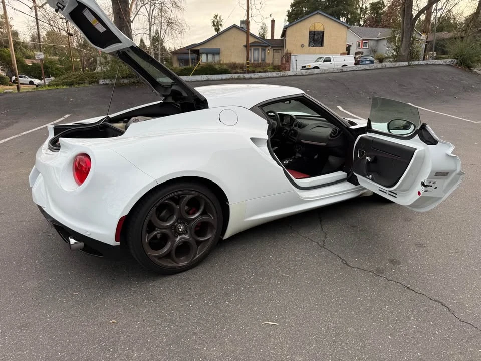 2015 Alfa Romeo 4C Coupe - Image 10 of 12