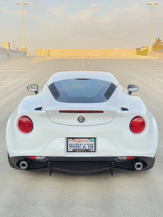 2015 Alfa Romeo 4C Coupe - Image 5 of 20