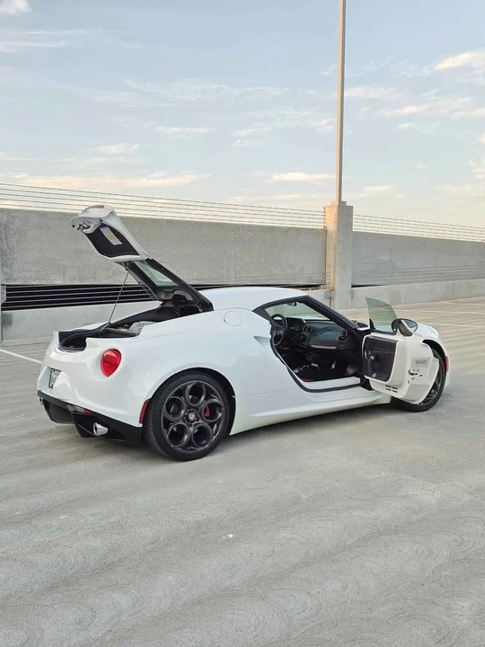 2015 Alfa Romeo 4C Coupe - Image 7 of 20