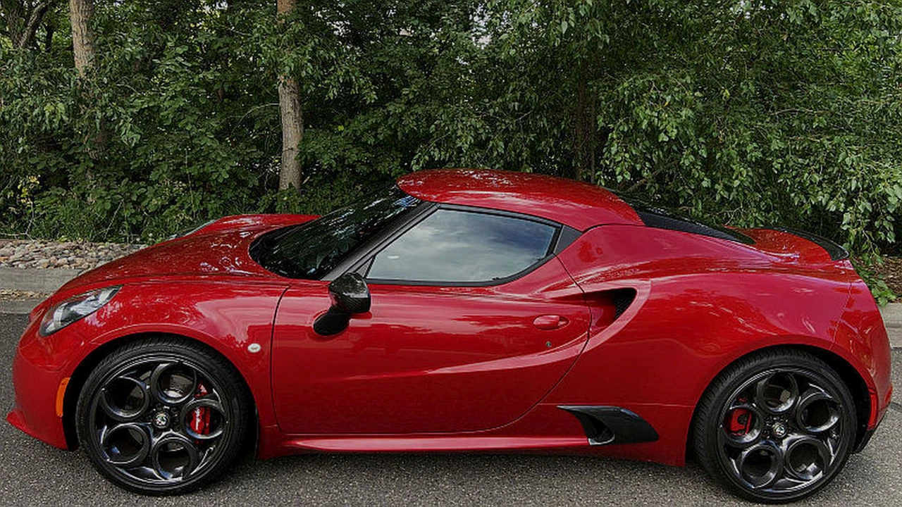 2015 Alfa Romeo 4C Coupe - Image 4 of 31