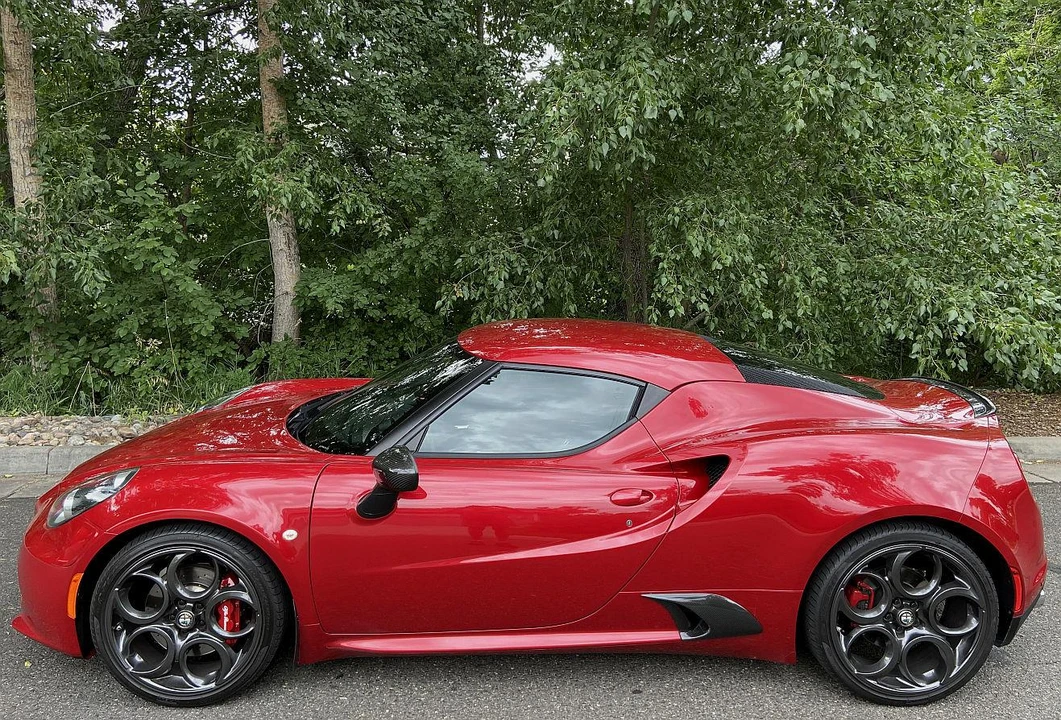 2015 Alfa Romeo 4C Coupe - Image 2 of 31