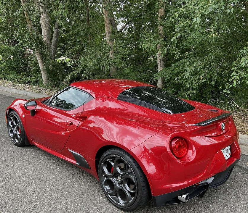 2015 Alfa Romeo 4C Coupe - Image 17 of 31