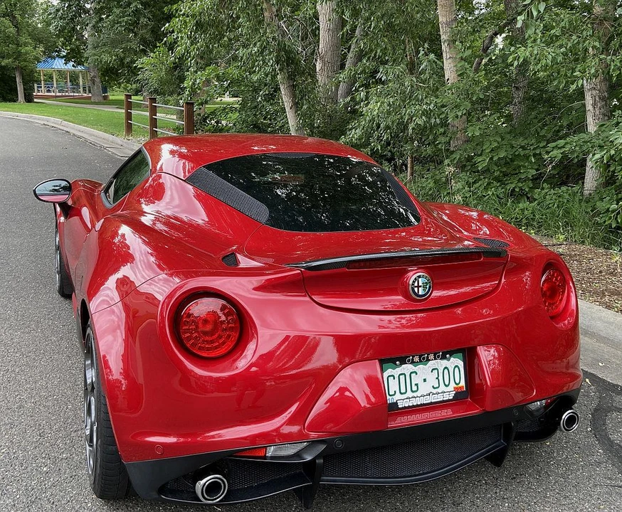 2015 Alfa Romeo 4C Coupe - Image 15 of 31