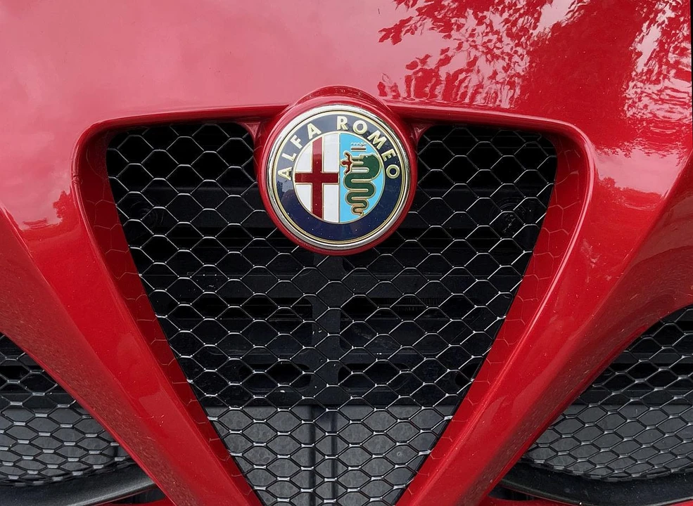 2015 Alfa Romeo 4C Coupe - Image 28 of 31