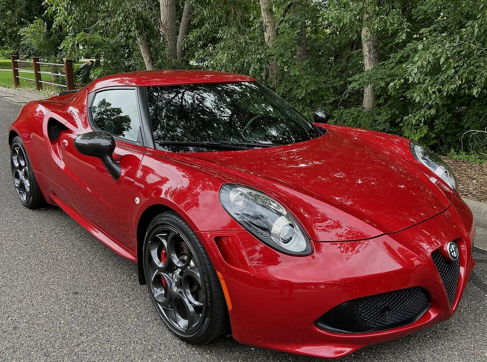 2015 Alfa Romeo 4C Coupe - Image 10 of 31