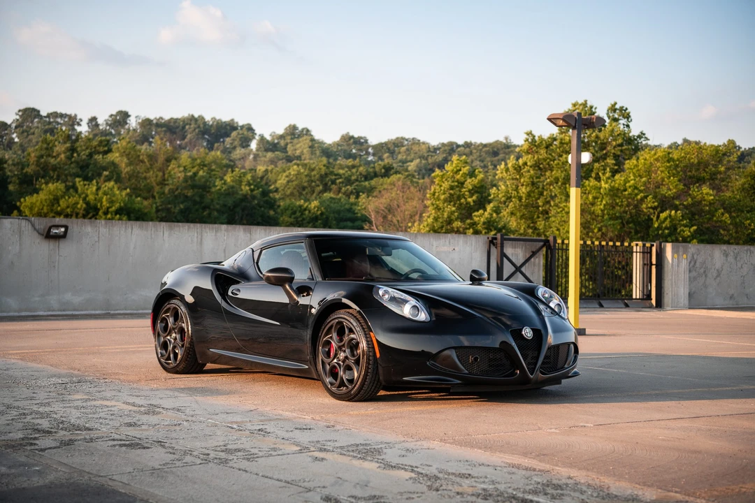 2015 Alfa Romeo 4C Coupe - Image 11 of 31