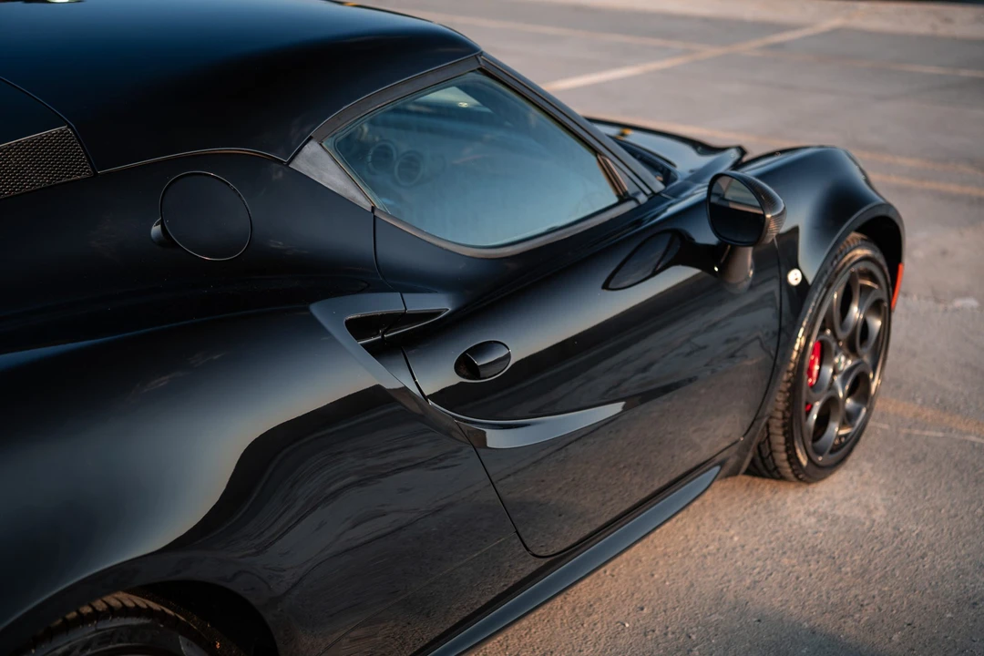 2015 Alfa Romeo 4C Coupe - Image 27 of 31