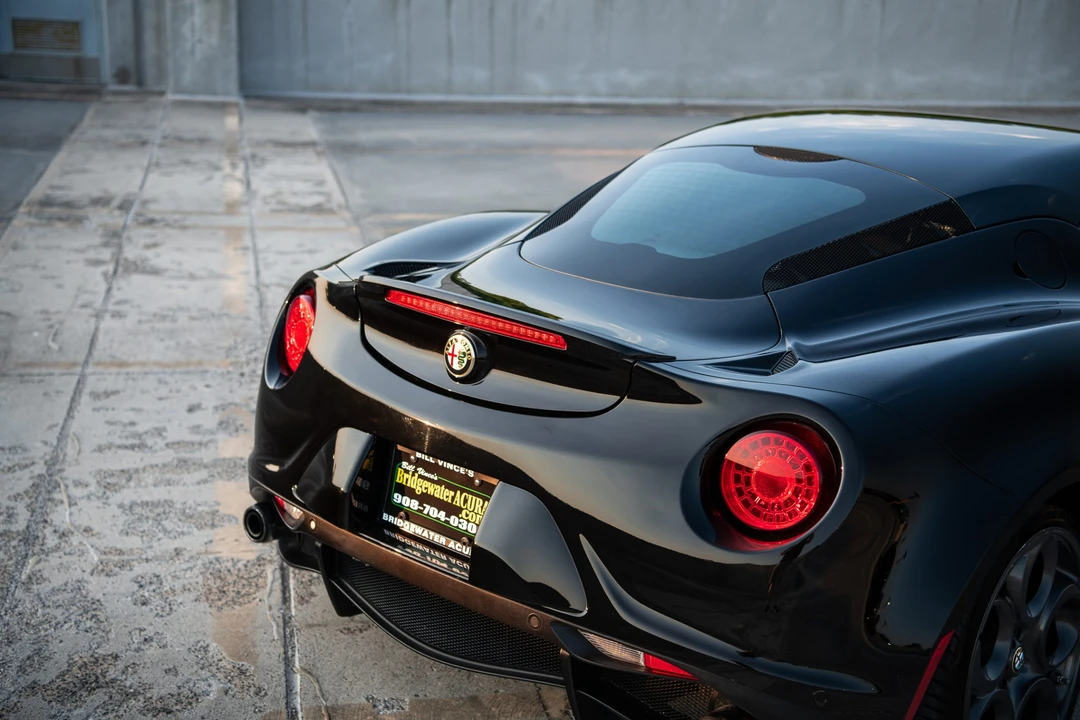 2015 Alfa Romeo 4C Coupe - Image 29 of 31