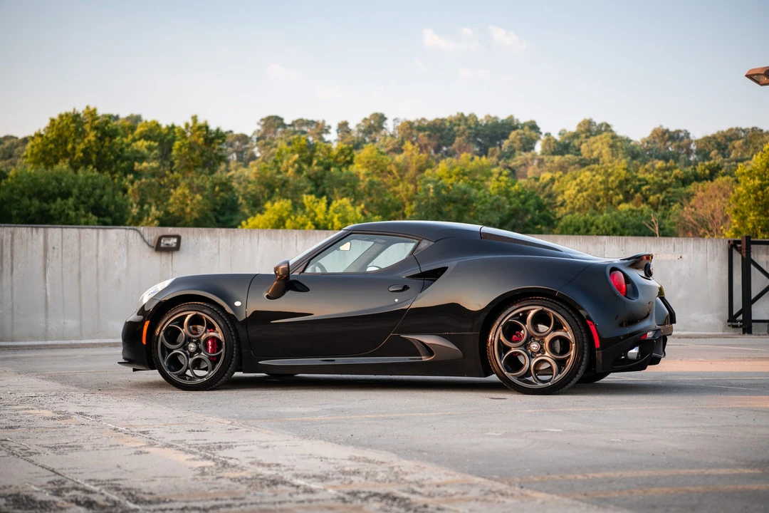 2015 Alfa Romeo 4C Coupe - Image 25 of 31