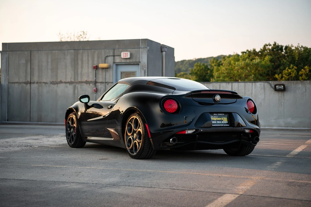 2015 Alfa Romeo 4C Coupe - Image 23 of 31
