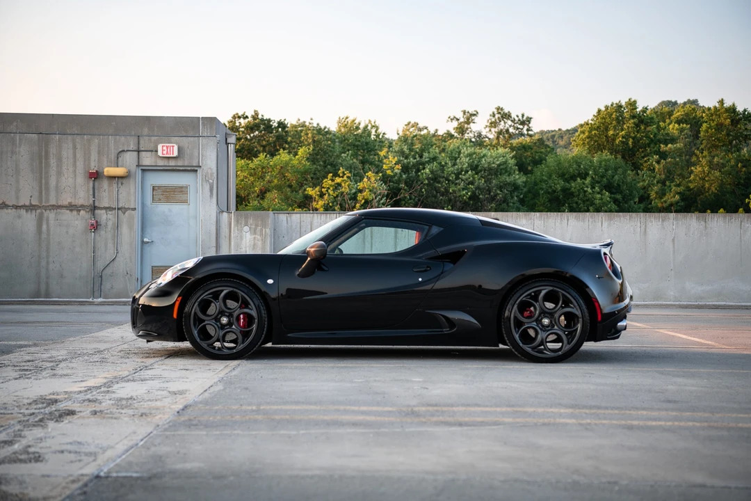 2015 Alfa Romeo 4C Coupe - Image 26 of 31