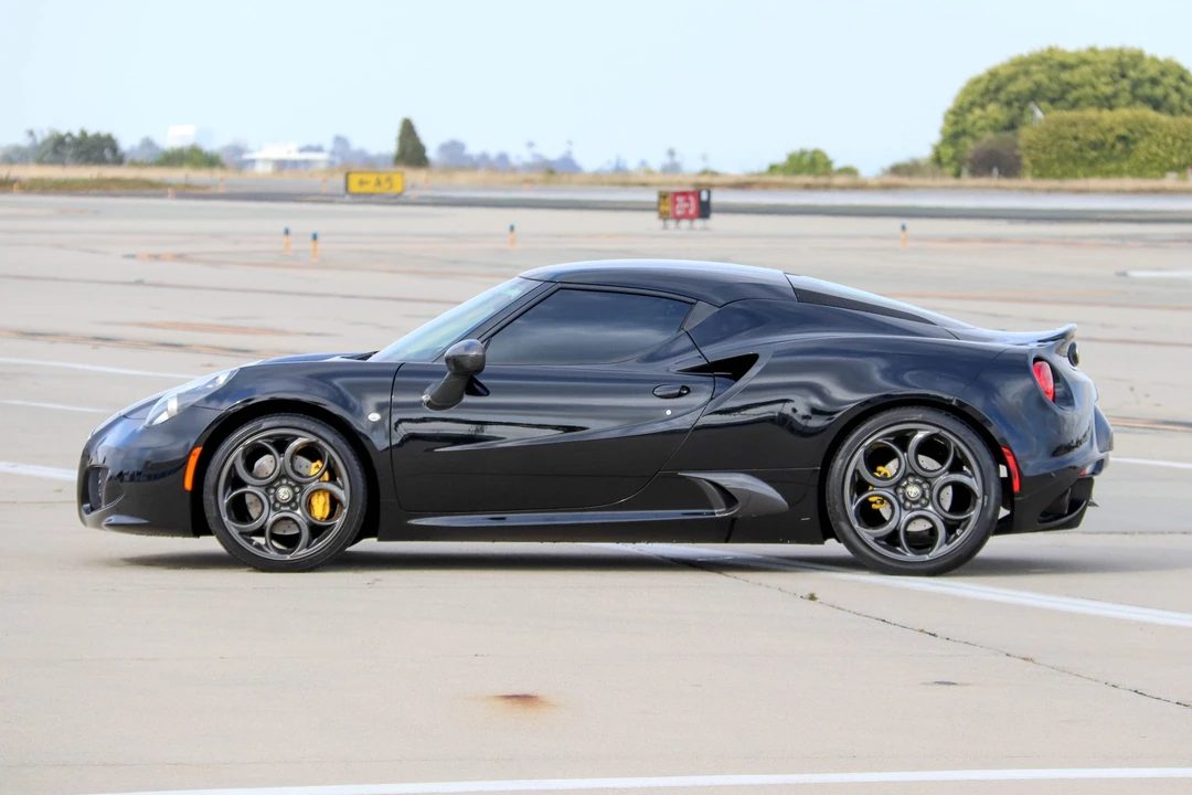 2015 Alfa Romeo 4C Coupe - Image 7 of 31