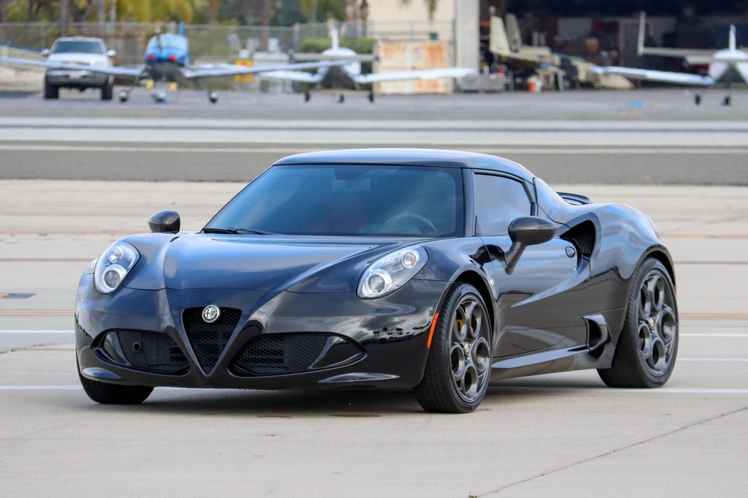 2015 Alfa Romeo 4C Coupe - Image 2 of 31