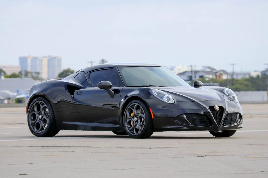 2015 Alfa Romeo 4C Coupe - Image 24 of 31