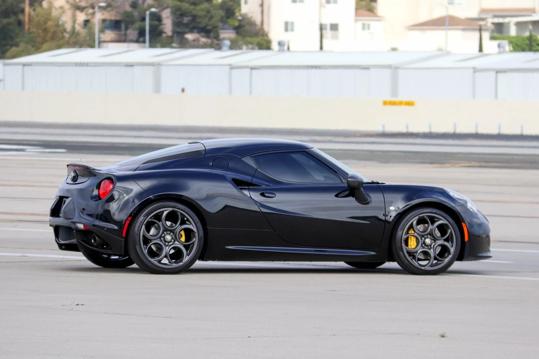2015 Alfa Romeo 4C Coupe - Image 19 of 31