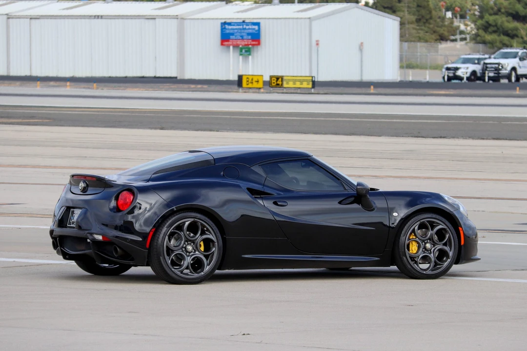 2015 Alfa Romeo 4C Coupe - Image 18 of 31