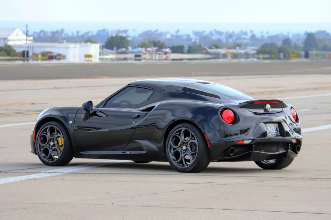 2015 Alfa Romeo 4C Coupe - Image 8 of 31
