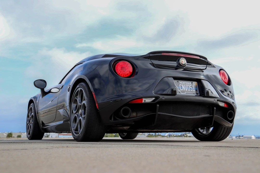 2015 Alfa Romeo 4C Coupe - Image 10 of 31