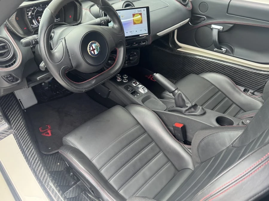 2015 Alfa Romeo 4C Coupe - Image 6 of 10