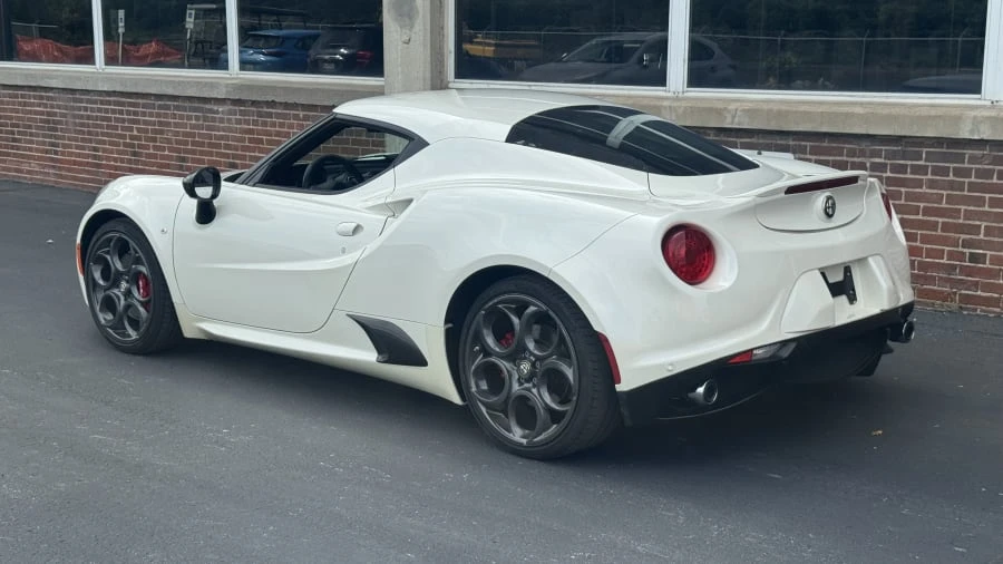 2015 Alfa Romeo 4C Coupe - Image 3 of 10
