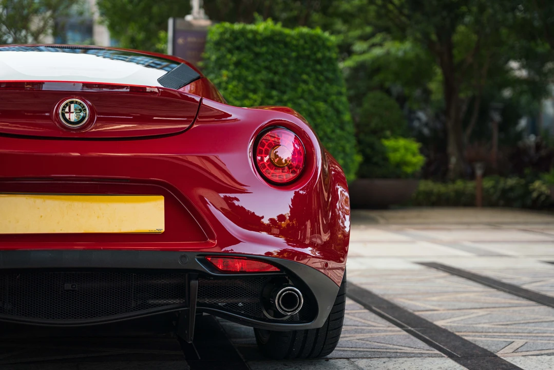 2015 Alfa Romeo 4C Coupe - Image 10 of 31