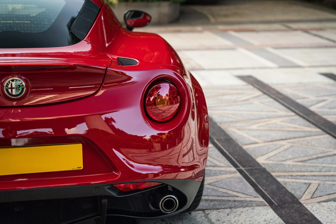 2015 Alfa Romeo 4C Coupe - Image 26 of 31