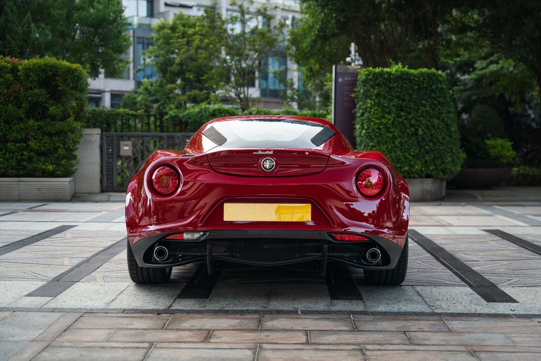 2015 Alfa Romeo 4C Coupe - Image 5 of 31