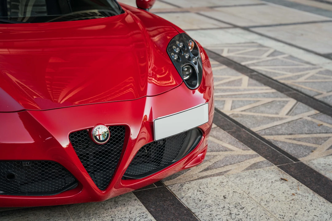 2015 Alfa Romeo 4C Coupe - Image 29 of 31