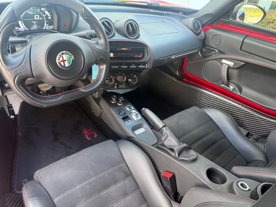 2015 Alfa Romeo 4C Coupe - Image 10 of 15