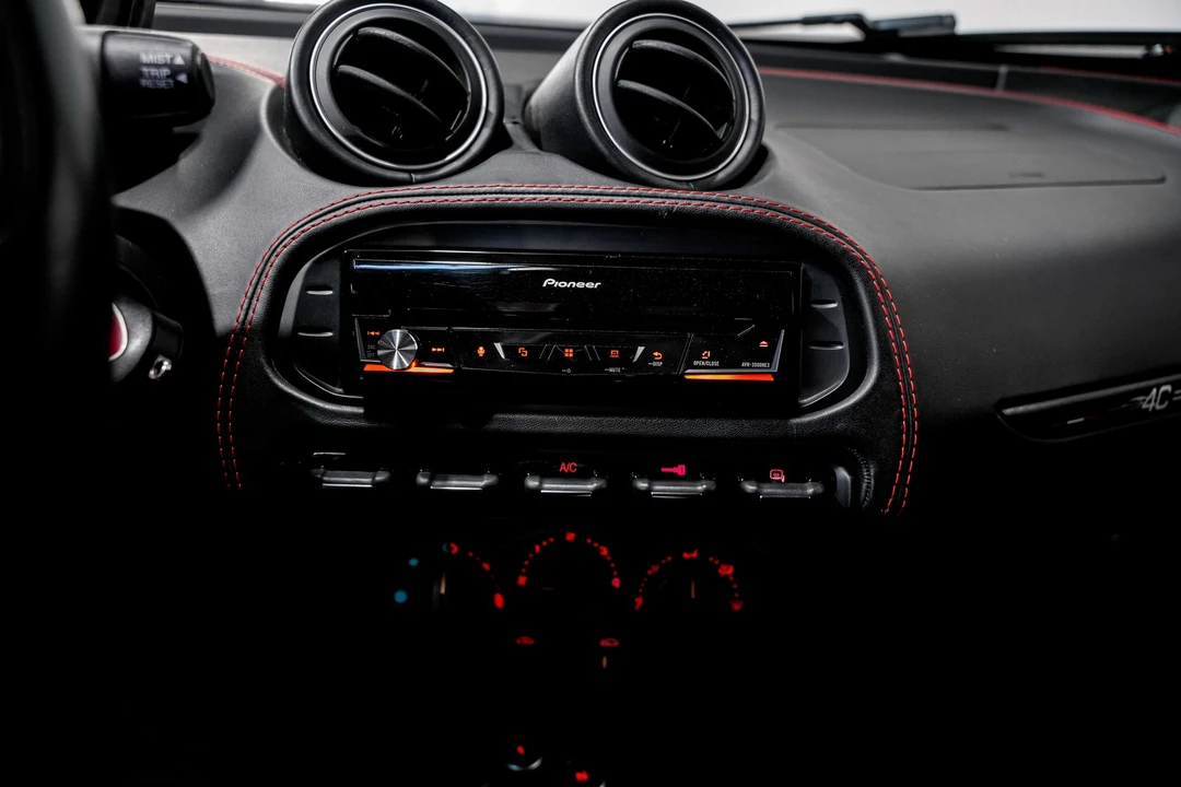2015 Alfa Romeo 4C Coupe - Image 9 of 12