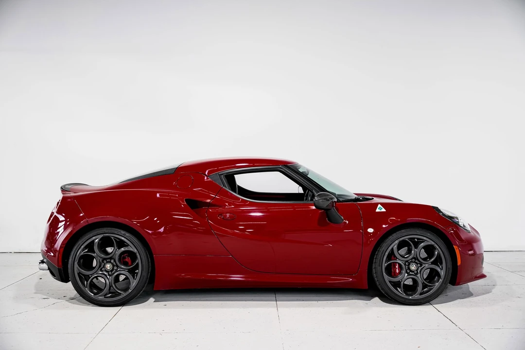 2015 Alfa Romeo 4C Coupe - Image 2 of 12