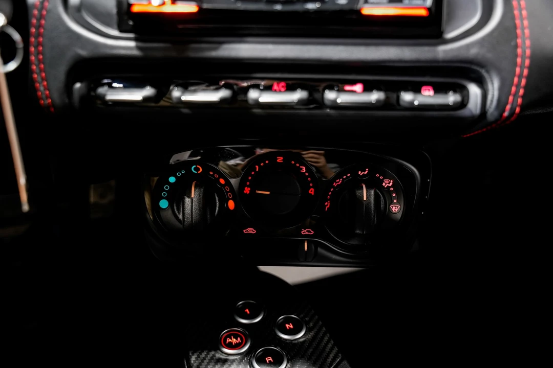 2015 Alfa Romeo 4C Coupe - Image 13 of 21