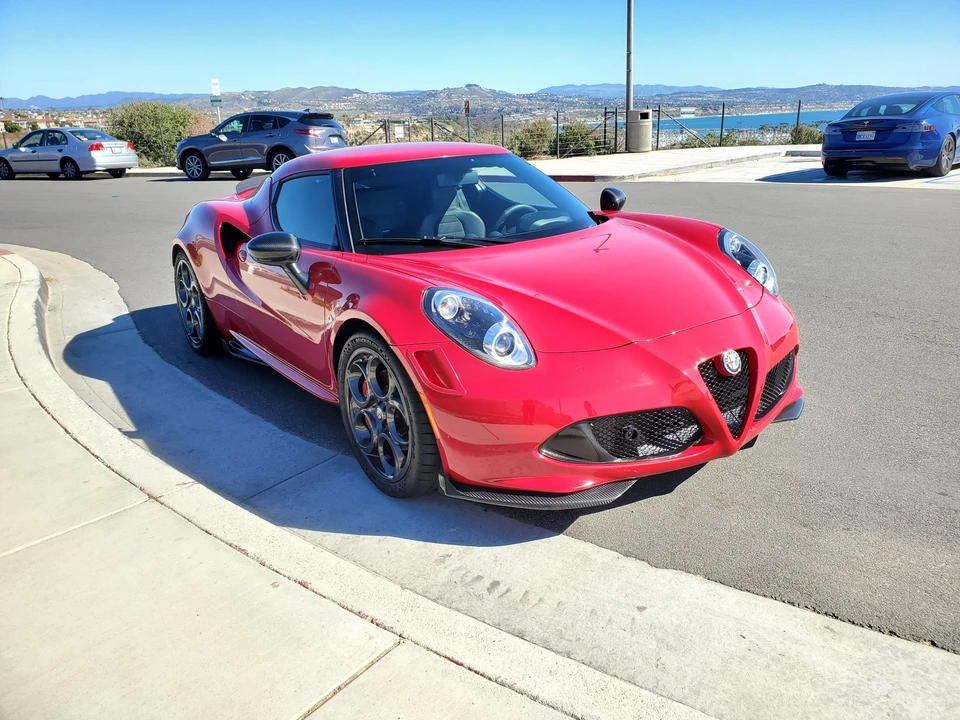 2015 Alfa Romeo 4C Coupe - Image 2 of 31
