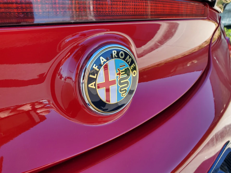 2015 Alfa Romeo 4C Coupe - Image 23 of 31