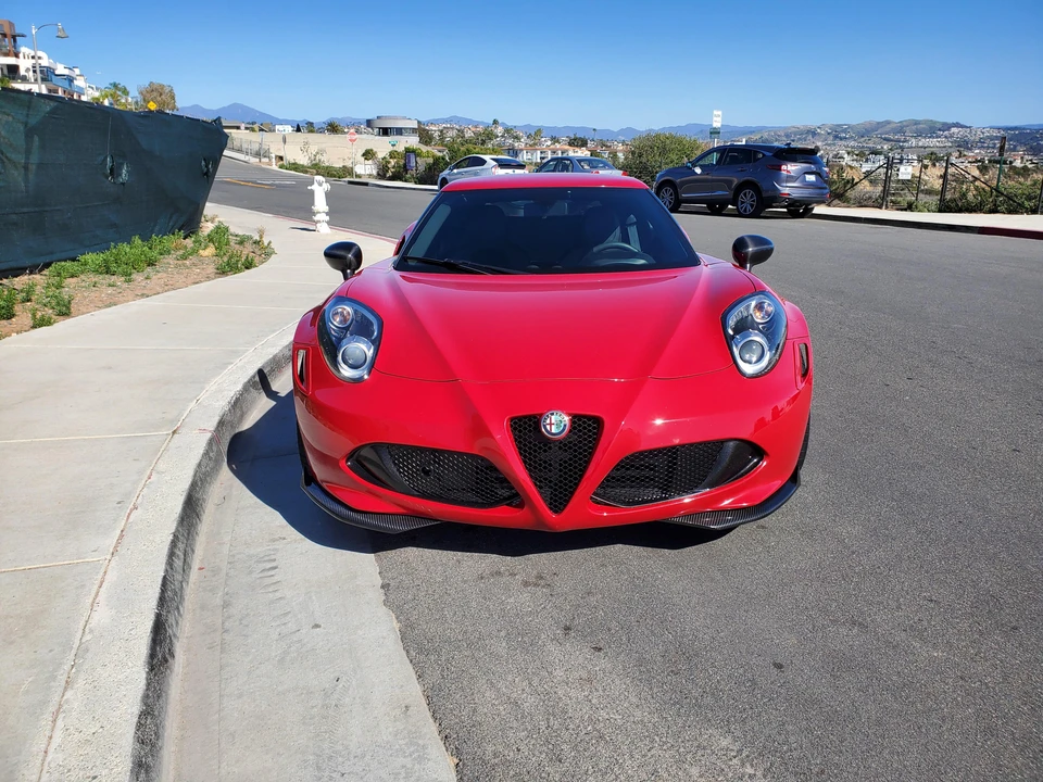 2015 Alfa Romeo 4C Coupe - Image 8 of 31