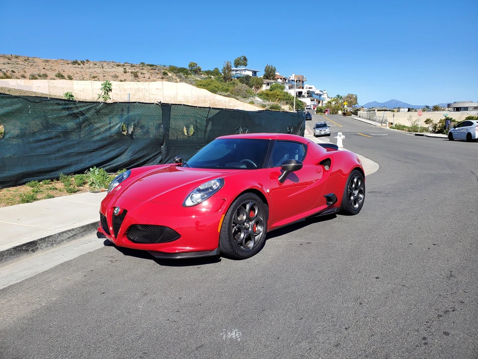 2015 Alfa Romeo 4C Coupe - Image 10 of 31
