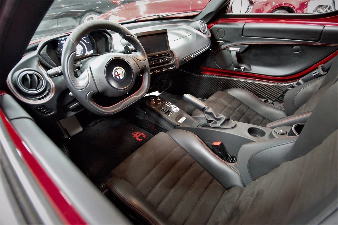 2015 Alfa Romeo 4C Coupe - Image 30 of 31