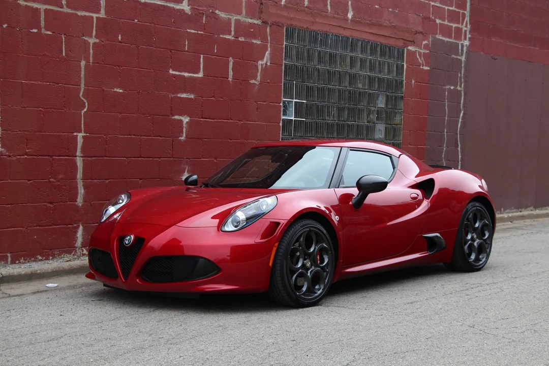 2015 Alfa Romeo 4C Coupe - Image 2 of 31