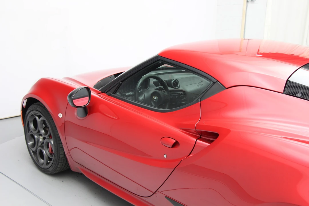2015 Alfa Romeo 4C Coupe - Image 16 of 31