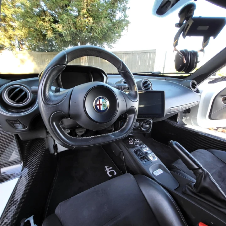2015 Alfa Romeo 4C Coupe - Image 26 of 31