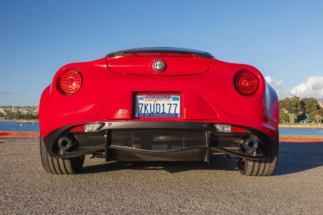 2015 Alfa Romeo 4C Coupe - Image 11 of 31