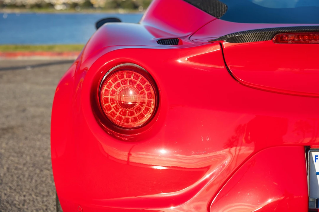 2015 Alfa Romeo 4C Coupe - Image 29 of 31