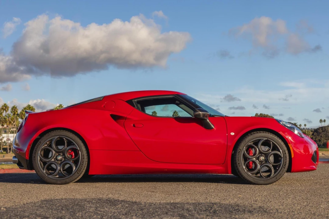 2015 Alfa Romeo 4C Coupe - Image 3 of 31