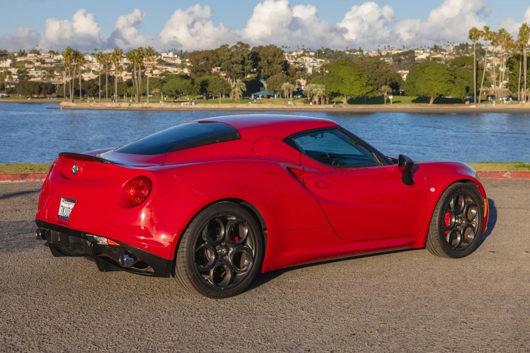 2015 Alfa Romeo 4C Coupe - Image 14 of 31
