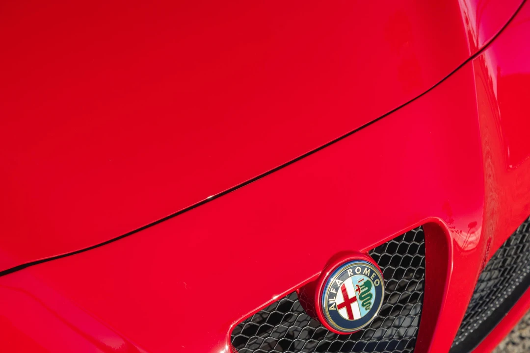 2015 Alfa Romeo 4C Coupe - Image 19 of 31