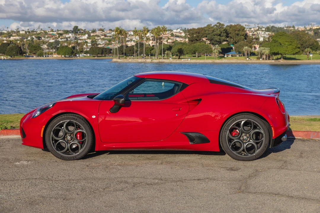 2015 Alfa Romeo 4C Coupe - Image 9 of 31