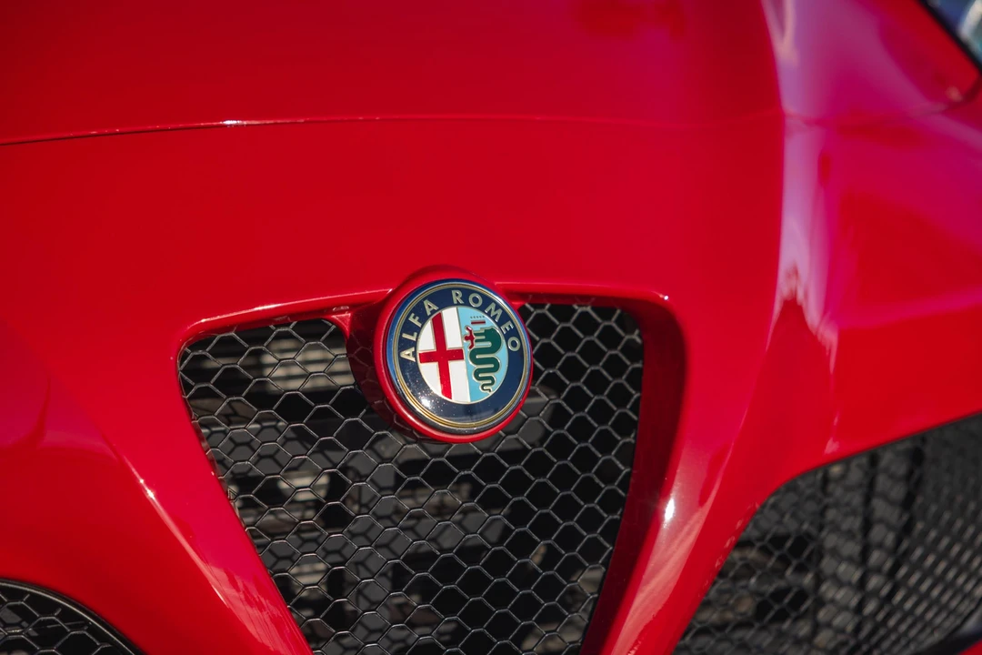 2015 Alfa Romeo 4C Coupe - Image 18 of 31